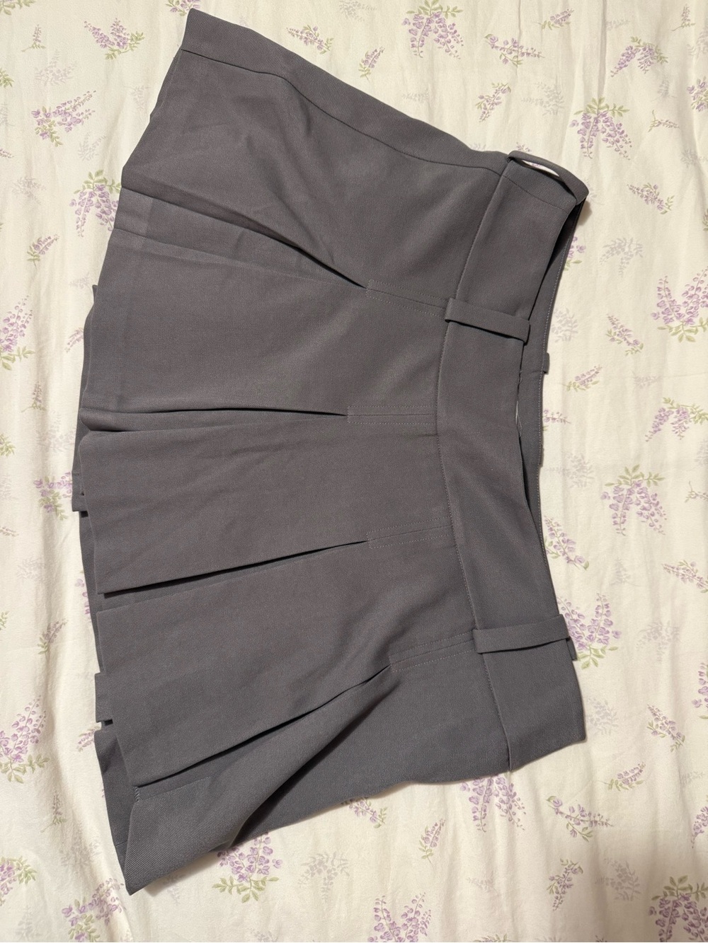 Abercrombie Gray Pleated Women's Skort - Classic Tennis Style (Size Small)
